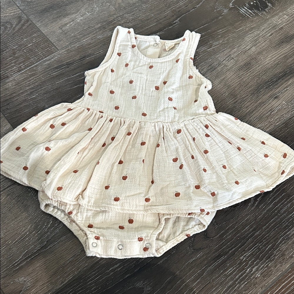 Quincy Mae Cream dress with apples